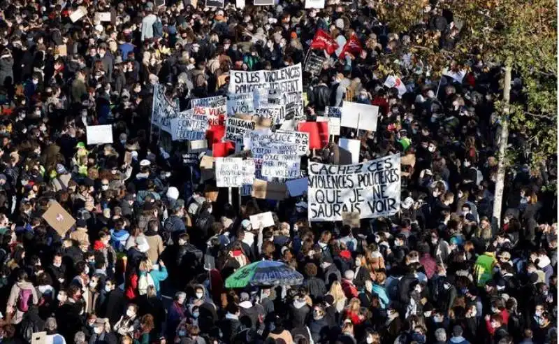 scontri marcia liberta' a parigi 3