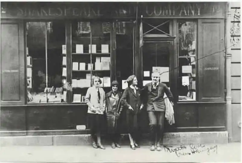 sylvia e hemingway alla shakespeare & company