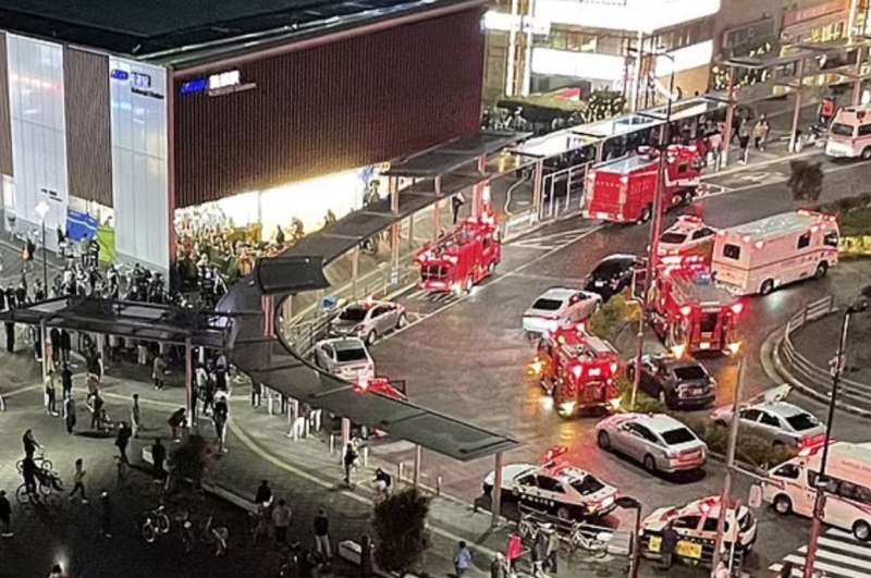 accoltellamenti nella metropolitana di tokyo halloween 8