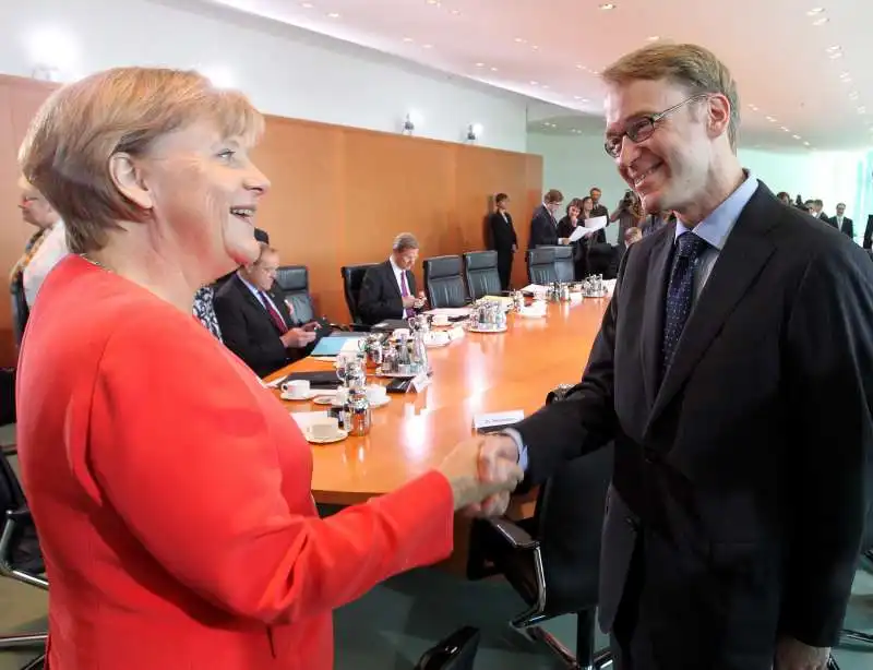 ANGELA MERKEL JENS WEIDMANN