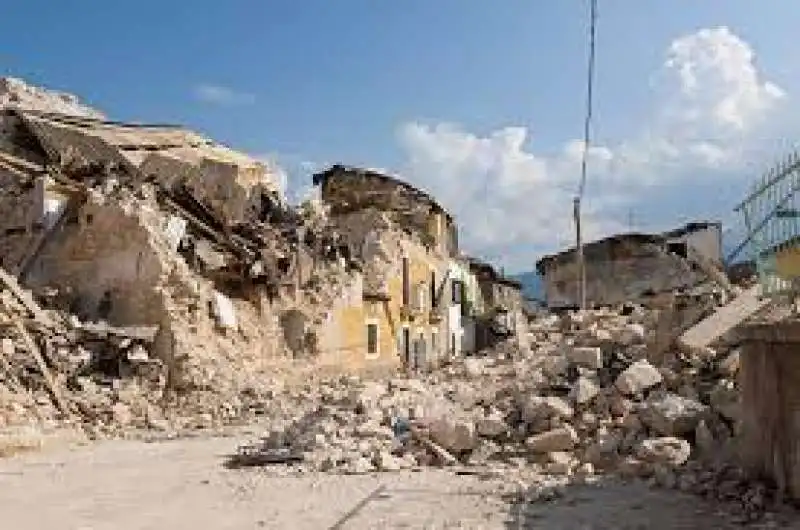 ASSICURAZIONE SU CATASTROFI 2