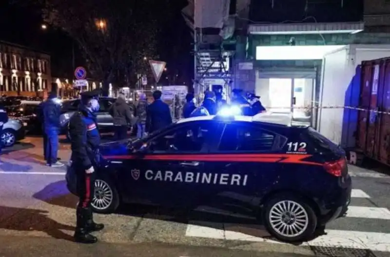 carabiniere accoltellato a torino  1