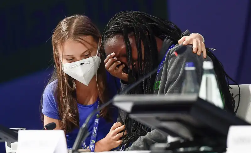 COP 26 GRETA THUNBERG VANESSA NAKATE