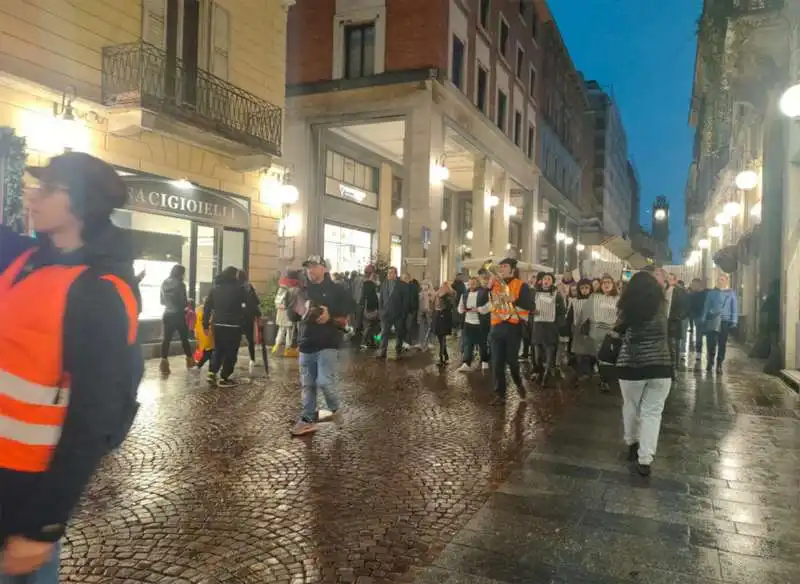 corteo no green pass a novara   3