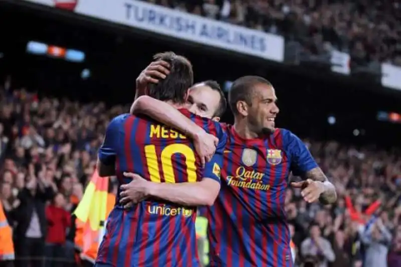 dani alves MESSI INIESTA