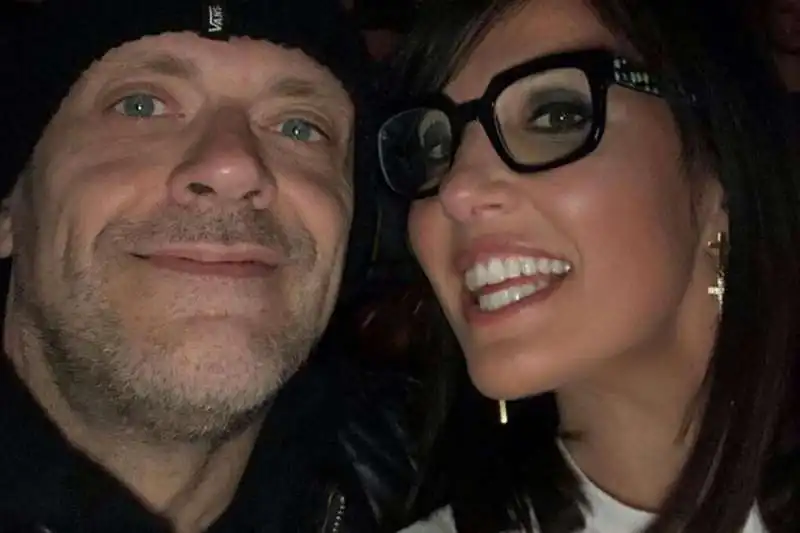 debora pelamatti e max pezzali 16