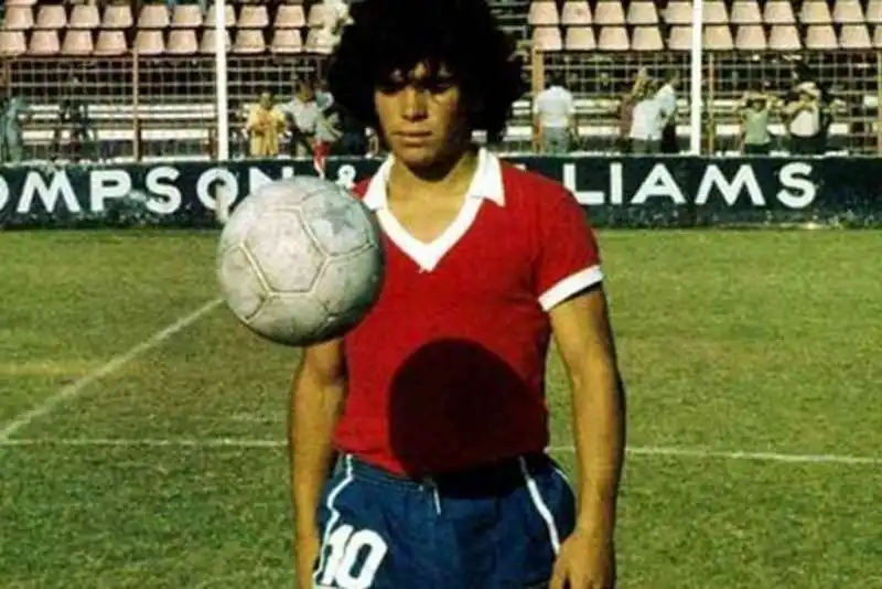 DIEGO ARMANDO MARADONA AI TEMPI DELL ARGENTINOS JUNIOR