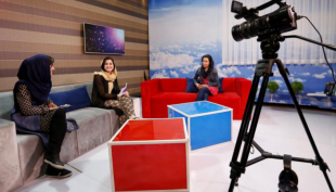 donne in tv in afghanistan 6