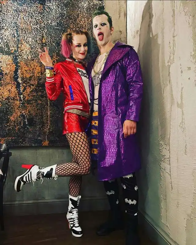 FEDERICA PELLEGRINI E MATTEO GIUNTA VESTITI DA SUICIDE SQUAD PER HALLOWEEN