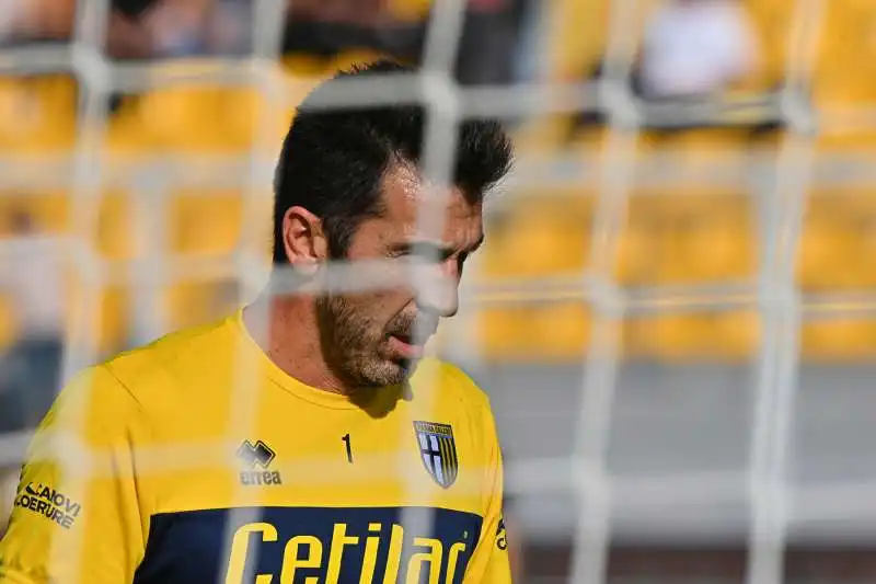 gigi buffon al parma 1