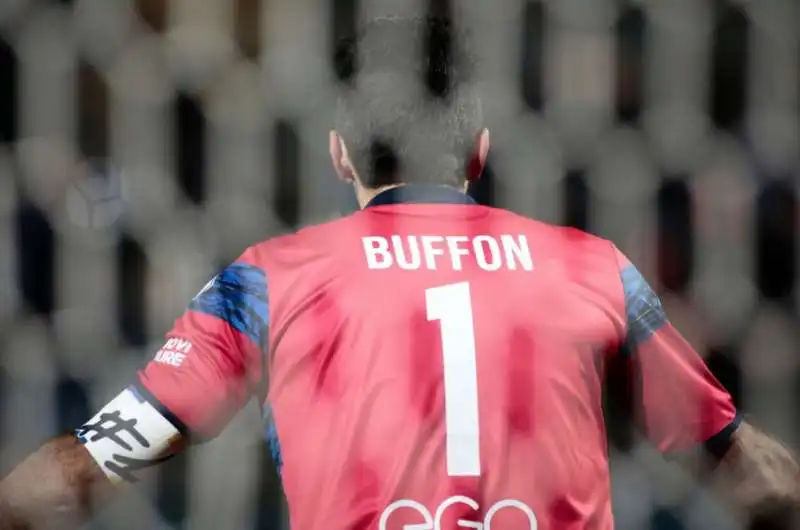 gigi buffon contro il como 3