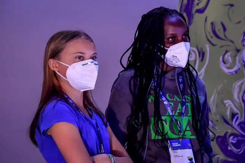 Greta Thunberg Vanessa Nakate - Cop26 