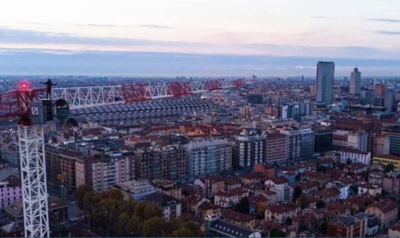 guerrilla climbing scalate illegali ai grattacieli di milano 11