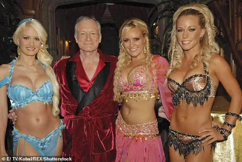 hugh hefner con le conigliette