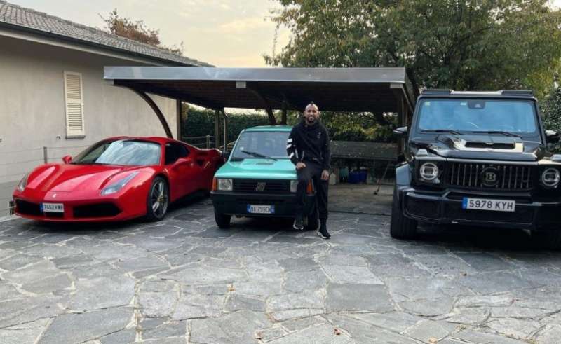 il parco auto di arturo vidal 3