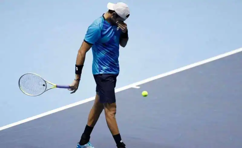 infortunio berrettini atp finals 5