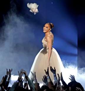 jennifer lopez american music awards