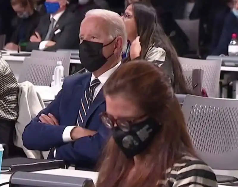 joe biden si addormenta alla cop26