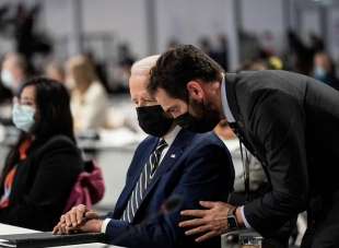 joe biden si addormenta alla cop26 2