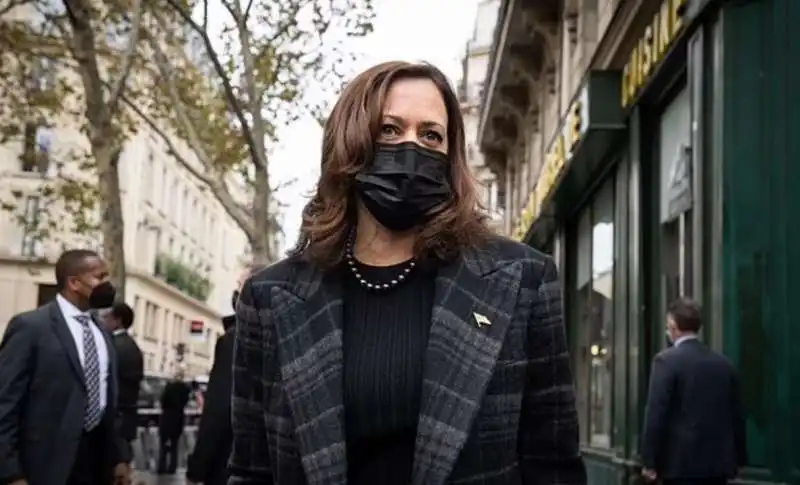 kamala harris compra padelle francesi 3