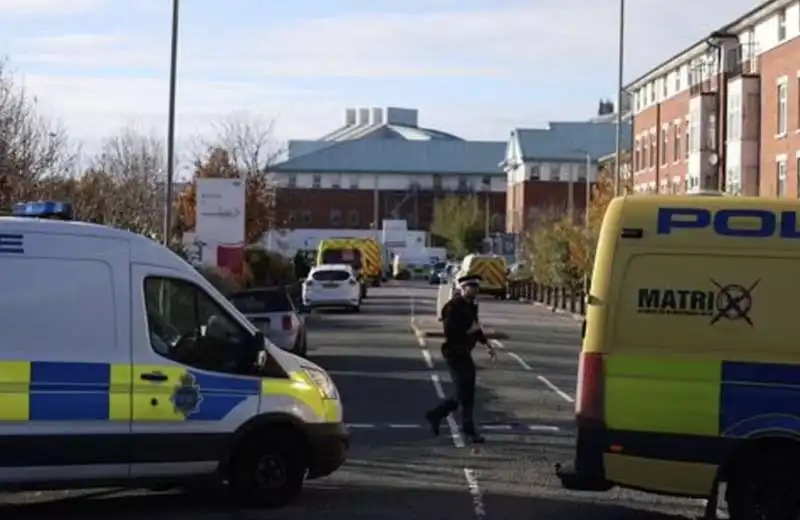 kamikaze si fa esplodere in taxi a liverpool    1