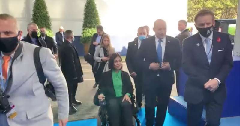 la ministra disabile israeliana karine elharrar 6