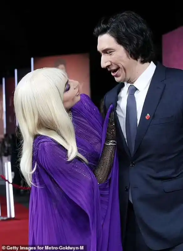 lady gaga e adam driver 4