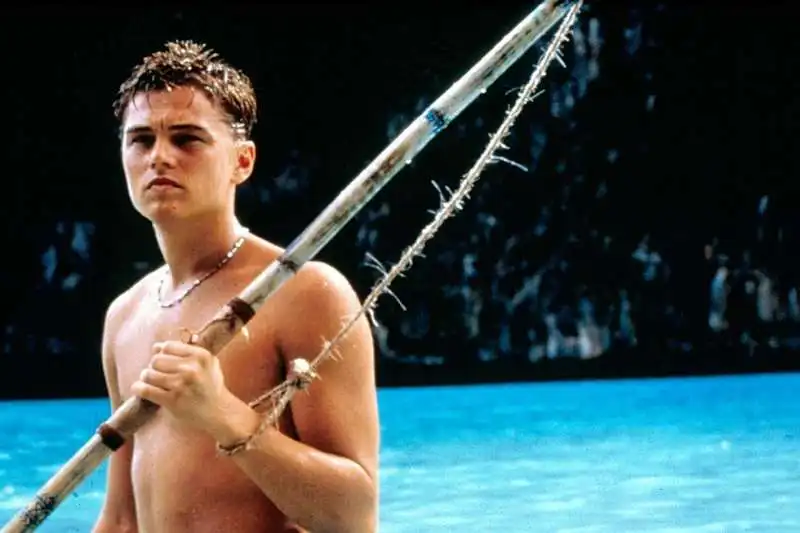 leonardo dicaprio in the beach 6