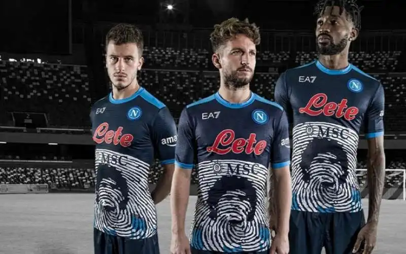 maglia napoli maradona 