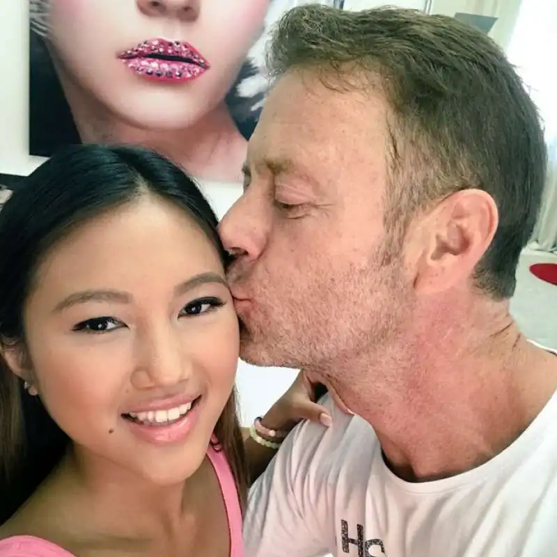 may thai rocco siffredi tw