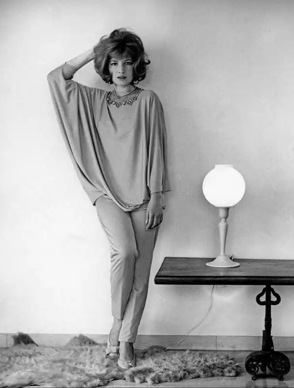 monica vitti 11