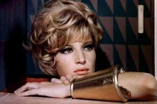 monica vitti 8