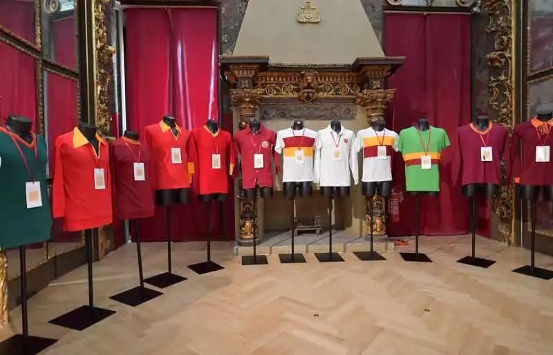 mostra delle 101 maglie della roma (5)