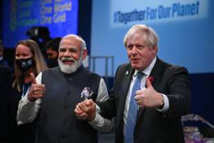 narendra modi e boris johnson 4