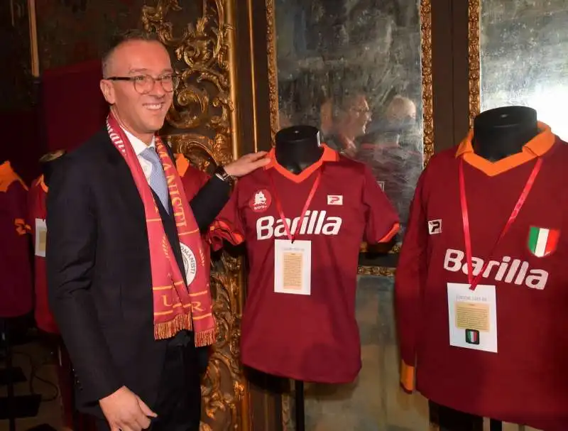 pietro berardi a d della roma visita la mostra  foto di bacco