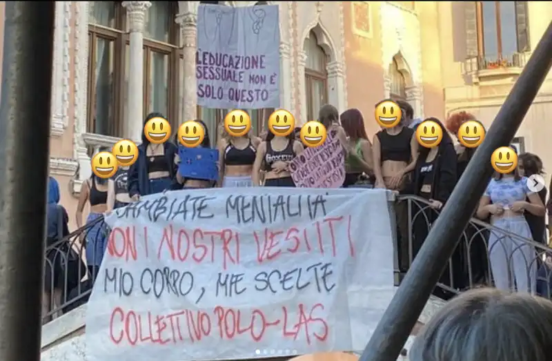 PROTESTA STUDENTI VENEZIA TOP SPORTIVO