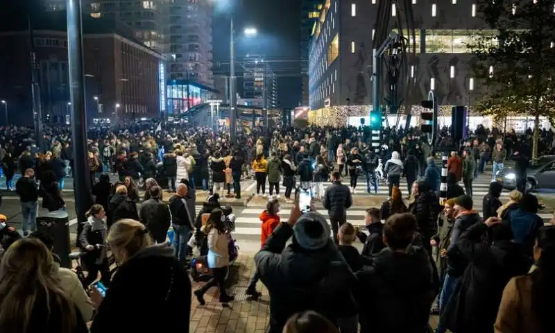 proteste anti lockdown a rotterdam 6