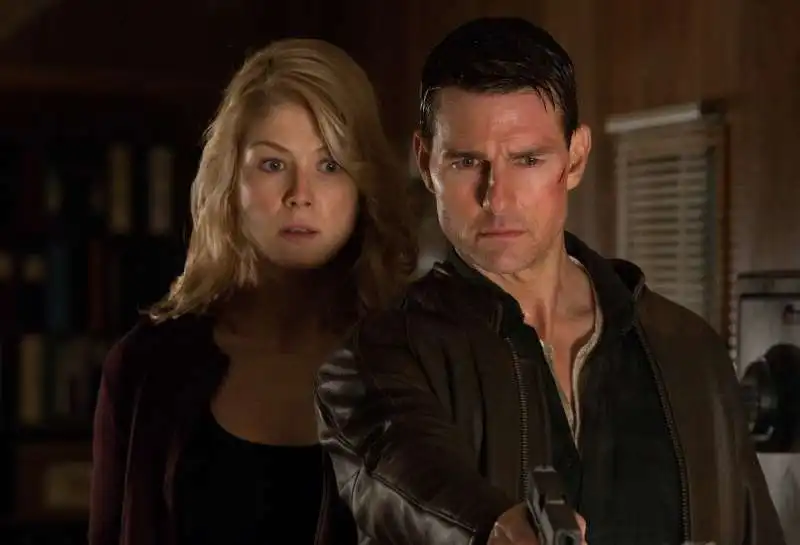 rosamund pike tom cruise   jack reacher; la prova decisiva 