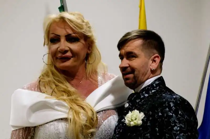 samanta e tommy, matrimonio trans a napoli 1