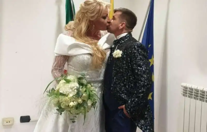 samanta e tommy, matrimonio trans a napoli 4