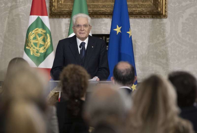 sergio mattarella all'incontro sul ventennale dalla morte di giovanni leone