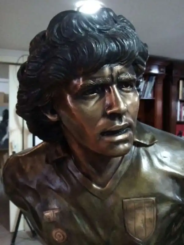 statua maradona domenico sepe 4