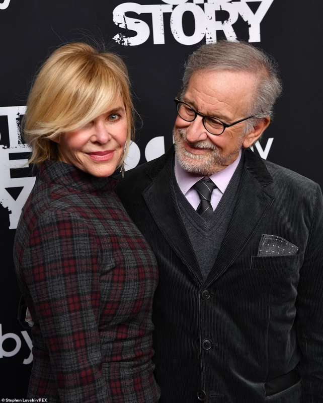 stephen spielberg e la moglie kate capshaw alla premiere 3