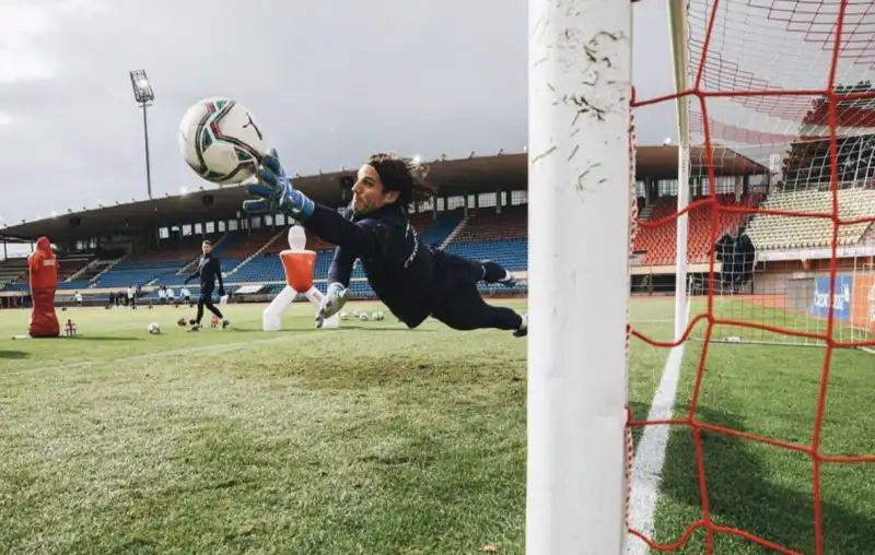 yann sommer 10