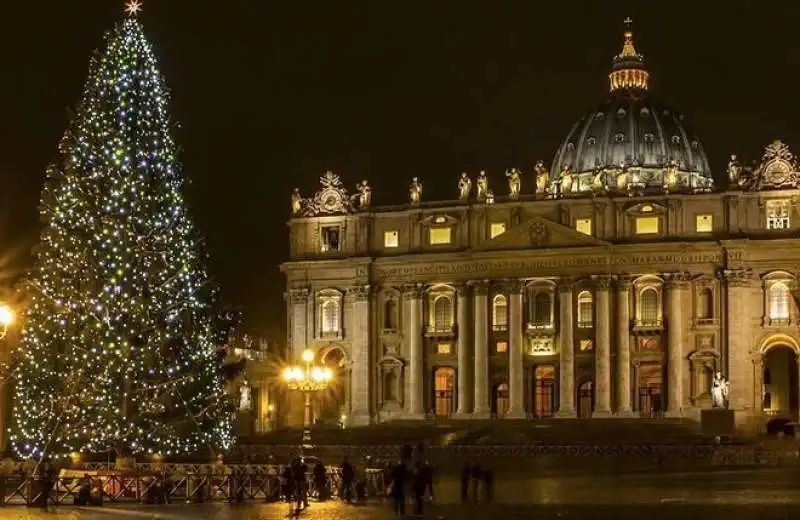 albero natale piazza san pietro

