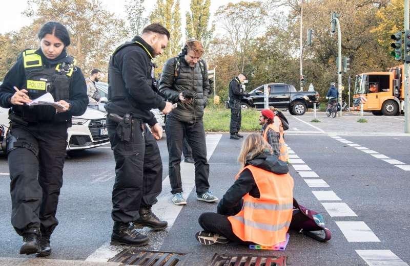 attivisti ultima generazione a berlino 6