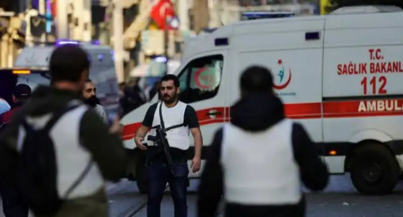 ESPLOSIONE CENTRO DI ISTANBUL 3