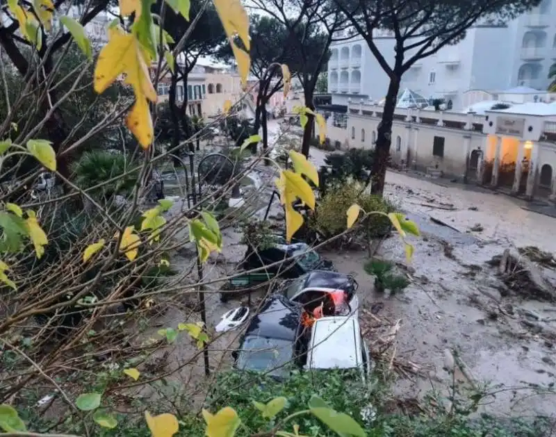 frana a casamicciola terme   ischia   10