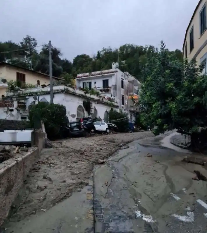 frana a casamicciola terme   ischia   4