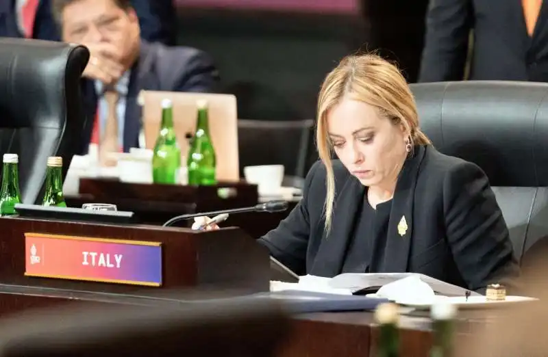 giorgia meloni al g20 di bali.    1